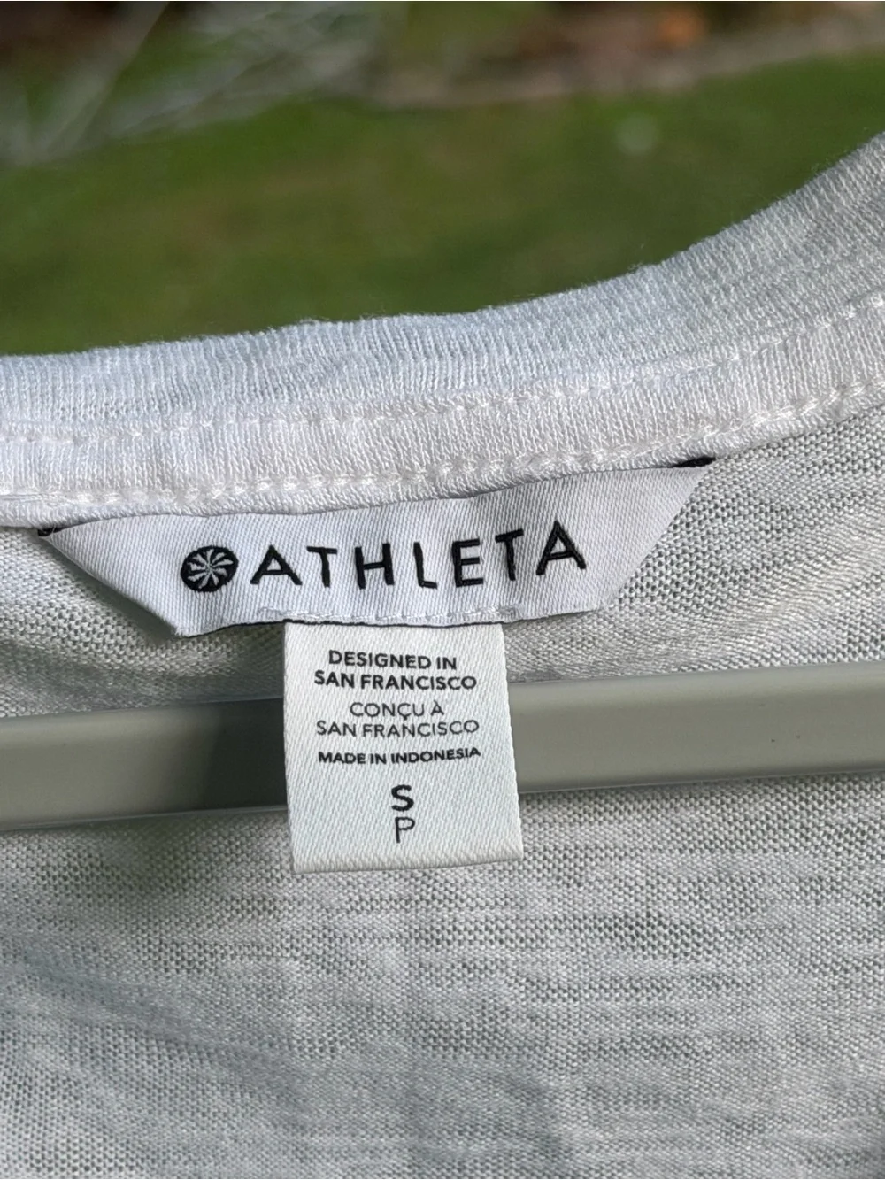 Athleta White V-Neck Short Sleeve T-Shirt Size S - Picture 4 of 7